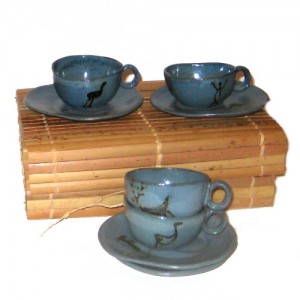 Xícaras de café na caixa de Buriti
